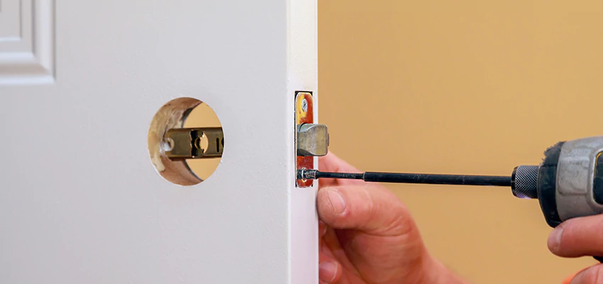 Stuck Door Knobs Repair in Calimesa, CA
